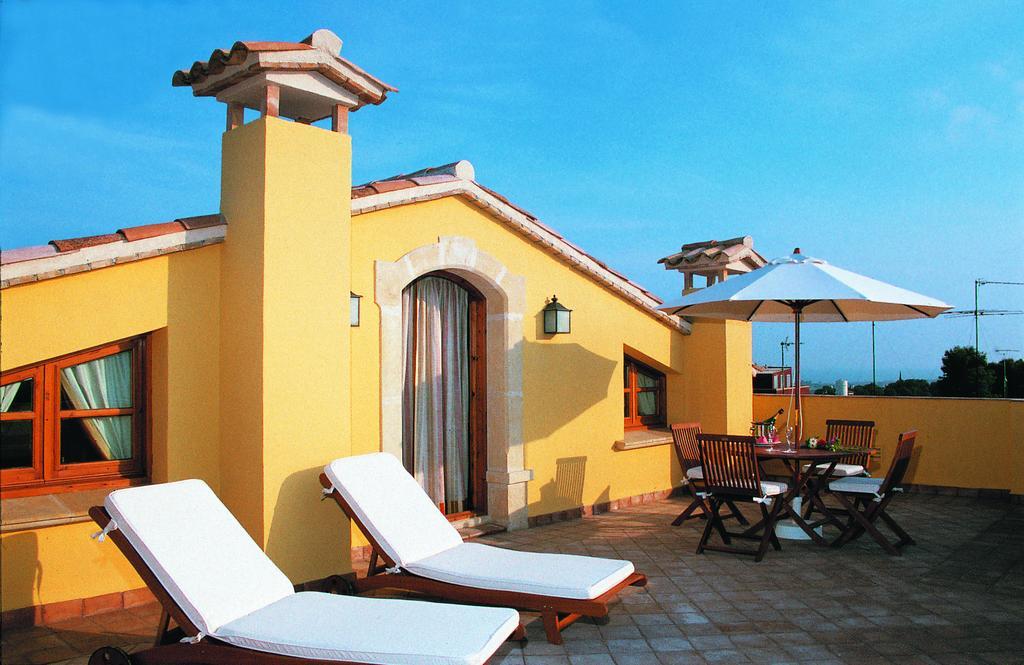 Hotel Restaurante La Masieta Creixell Esterno foto