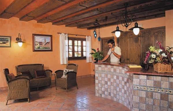 Hotel Restaurante La Masieta Creixell Esterno foto
