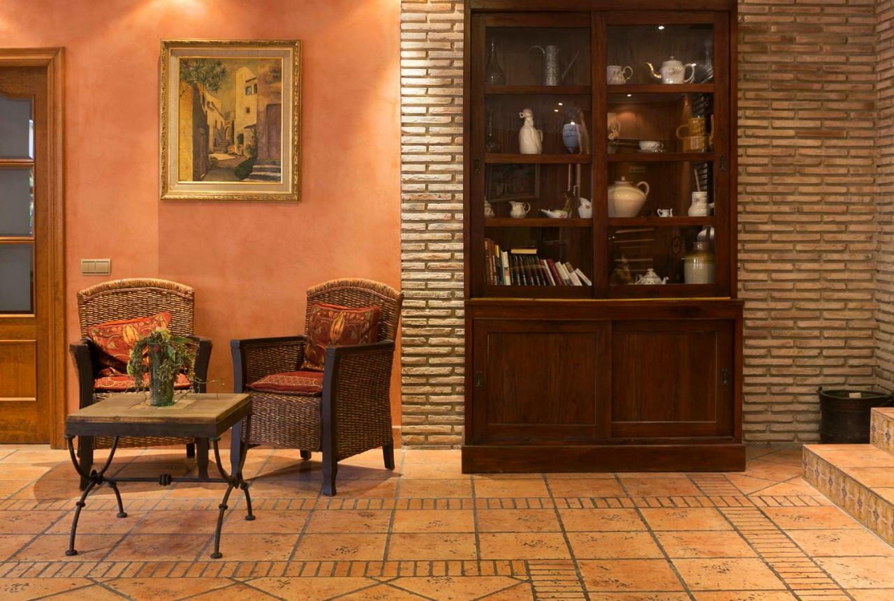 Hotel Restaurante La Masieta Creixell Esterno foto