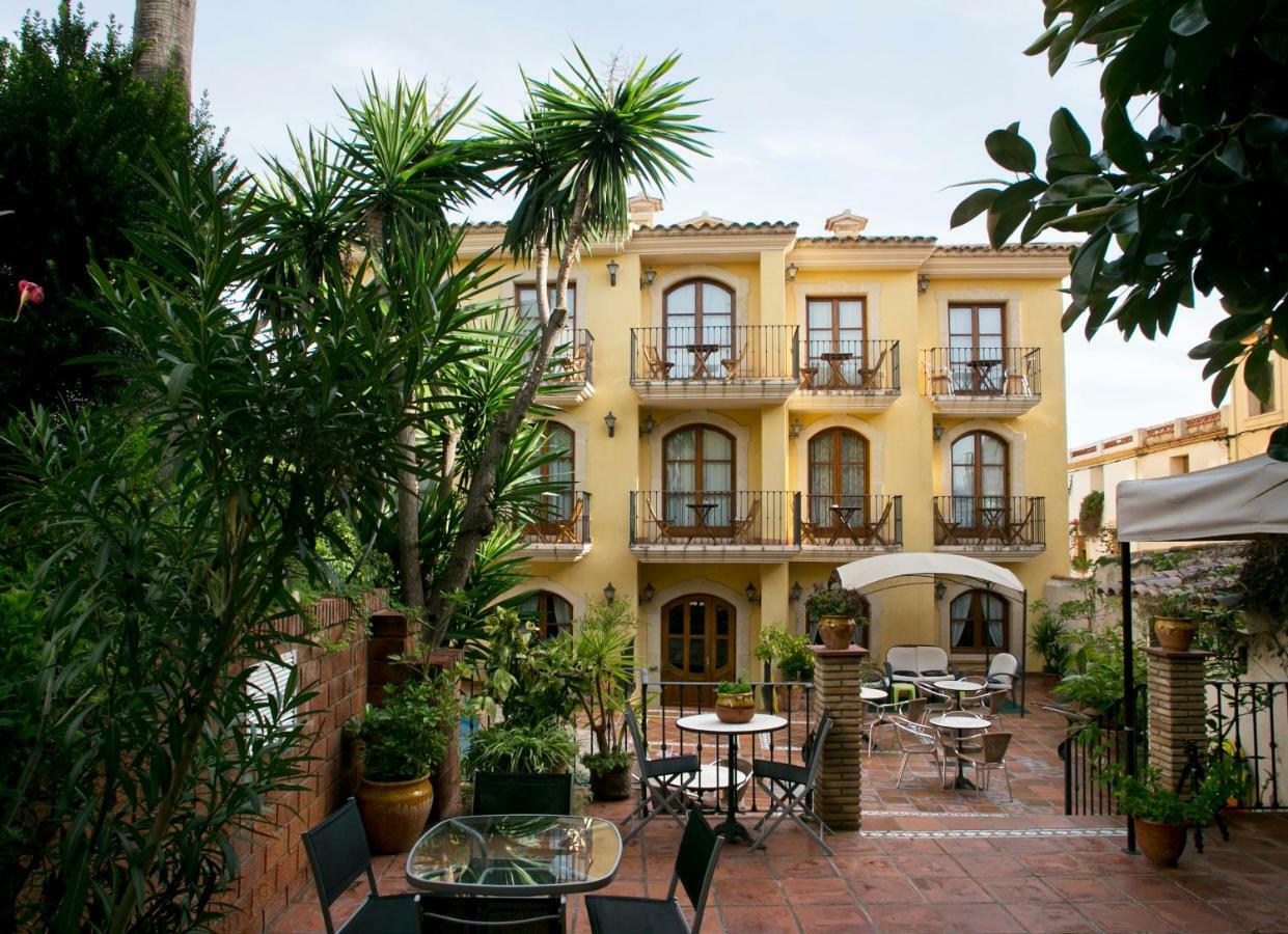 Hotel Restaurante La Masieta Creixell Esterno foto
