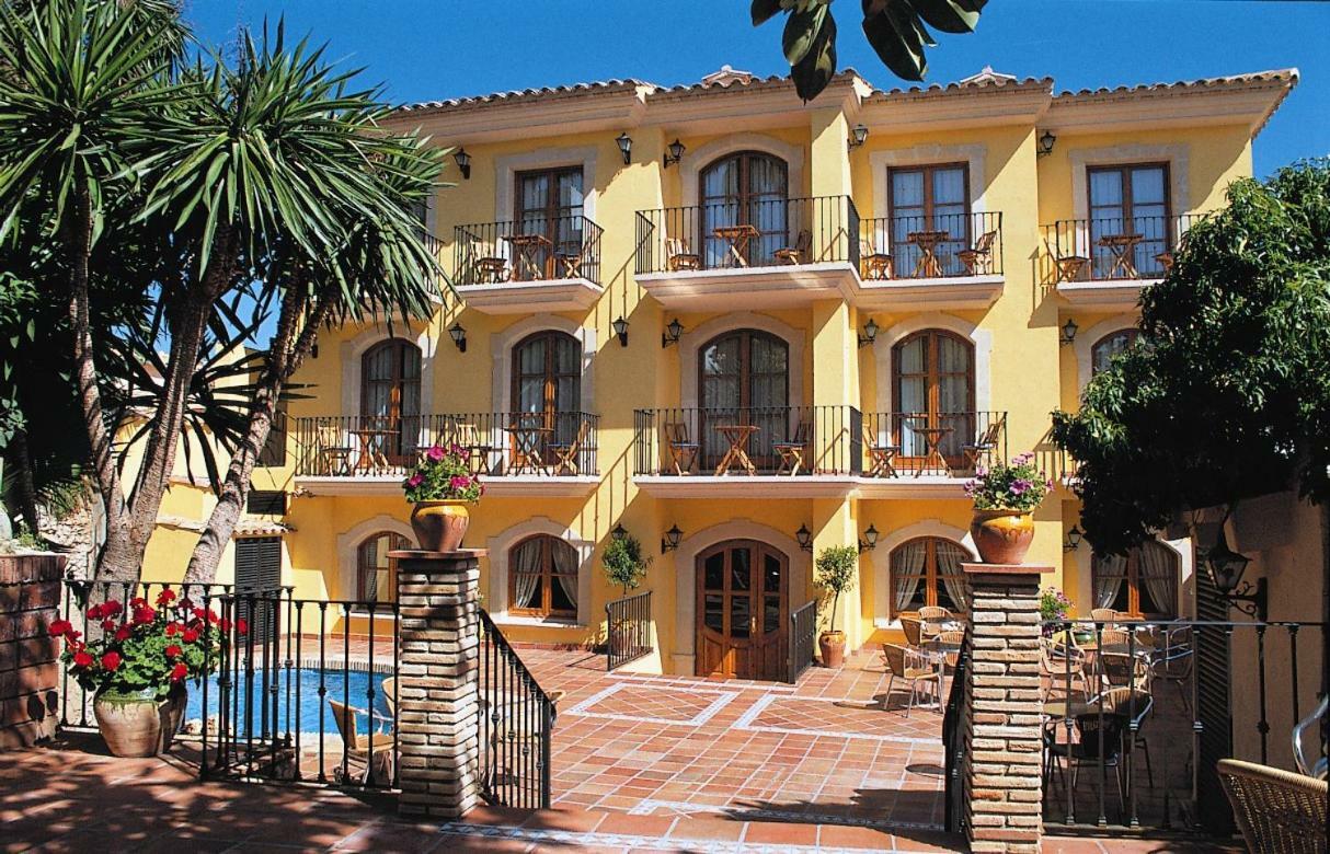 Hotel Restaurante La Masieta Creixell Esterno foto